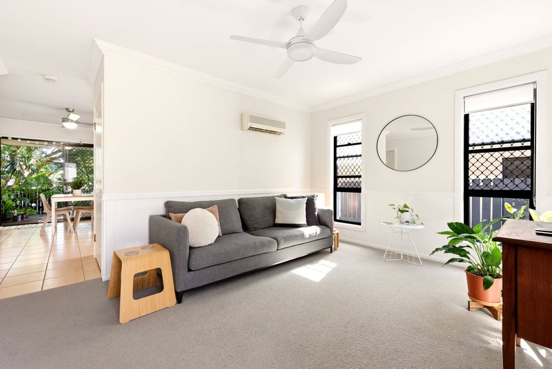 Photo - 6/49-51 Tarana Street, Camp Hill QLD 4152 - Image 3