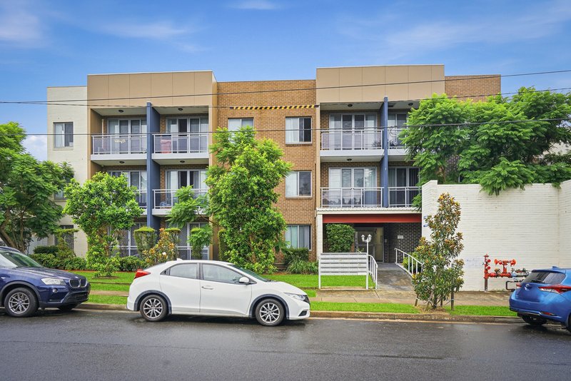 Photo - 6/49-53 Wentworth Avenue, Wentworthville NSW 2145 - Image 1