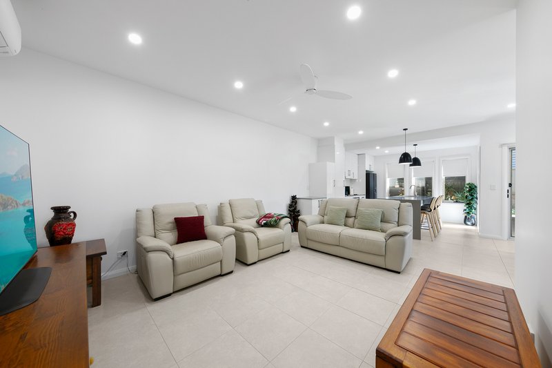 Photo - 6/49 Bottlebrush Boulevard, Fletcher NSW 2287 - Image 5