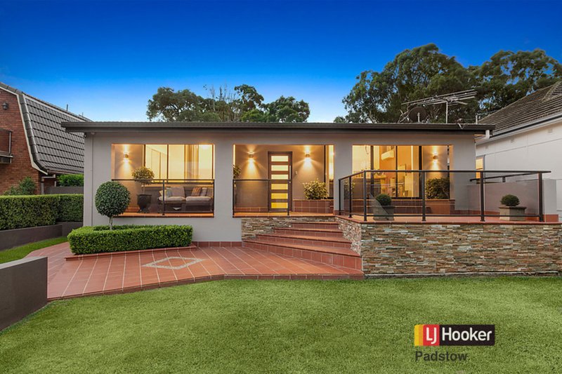 649 Henry Lawson Drive, East Hills NSW 2213