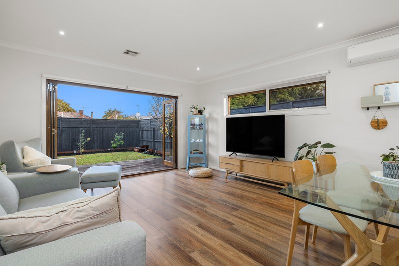 Photo - 64a Devon Street, Cheltenham VIC 3192 - Image 3