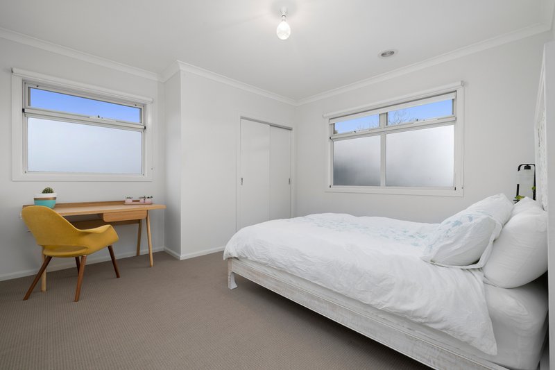 Photo - 64a Devon Street, Cheltenham VIC 3192 - Image 12