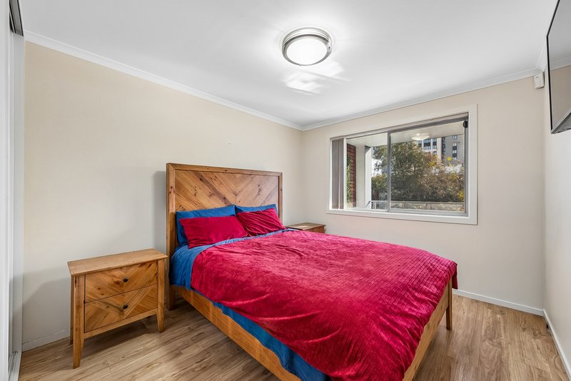 Photo - 6/5-19 Goodall Parade, Mawson Lakes SA 5095 - Image 6