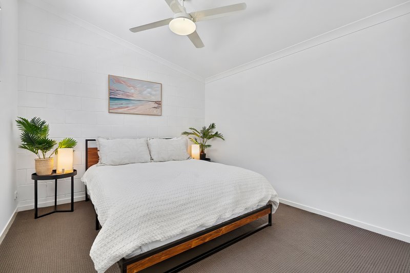 Photo - 6/5-7 Birdwood Avenue, Yeppoon QLD 4703 - Image 11