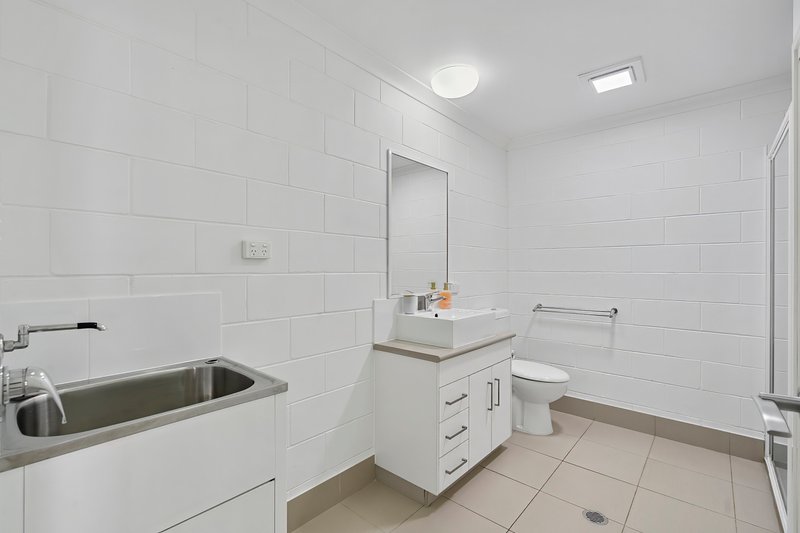 Photo - 6/5-7 Birdwood Avenue, Yeppoon QLD 4703 - Image 12