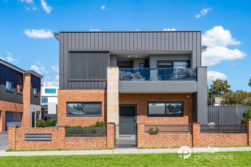 Photo - 6/5-7 Craig Avenue, Moorebank NSW 2170 - Image 1