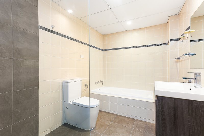 Photo - 6/5-7 Exeter Road, Homebush West NSW 2140 - Image 5