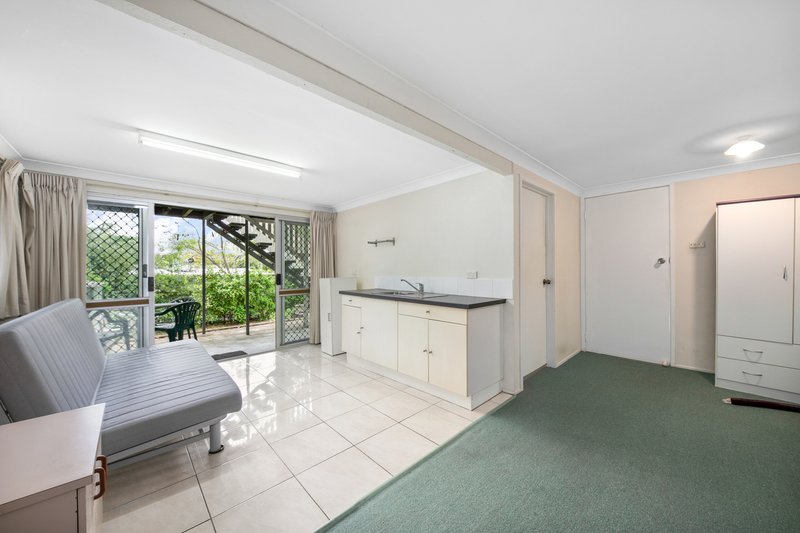 Photo - 65 Almeida Street, Indooroopilly QLD 4068 - Image 10