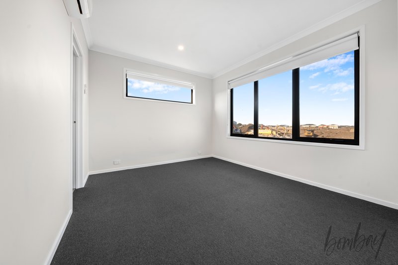 Photo - 65 Antares Parade, Kalkallo VIC 3064 - Image 11