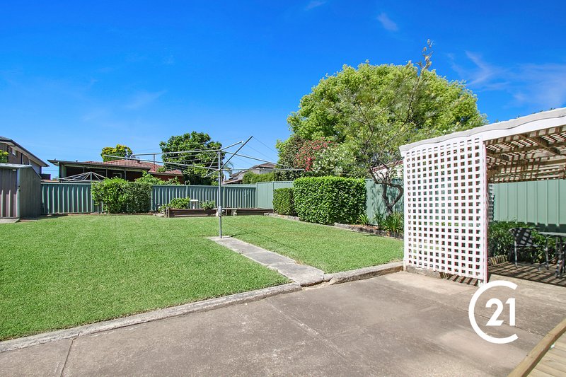 Photo - 65 Athabaska Avenue, Seven Hills NSW 2147 - Image 6