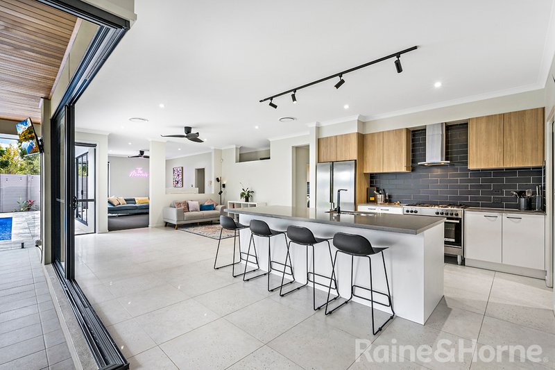 Photo - 65 Attenborough Circuit, North Lakes QLD 4509 - Image 5