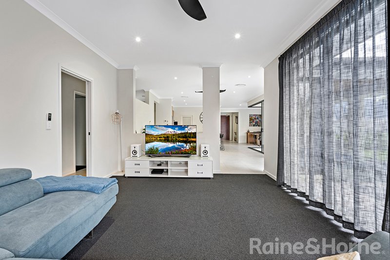 Photo - 65 Attenborough Circuit, North Lakes QLD 4509 - Image 8