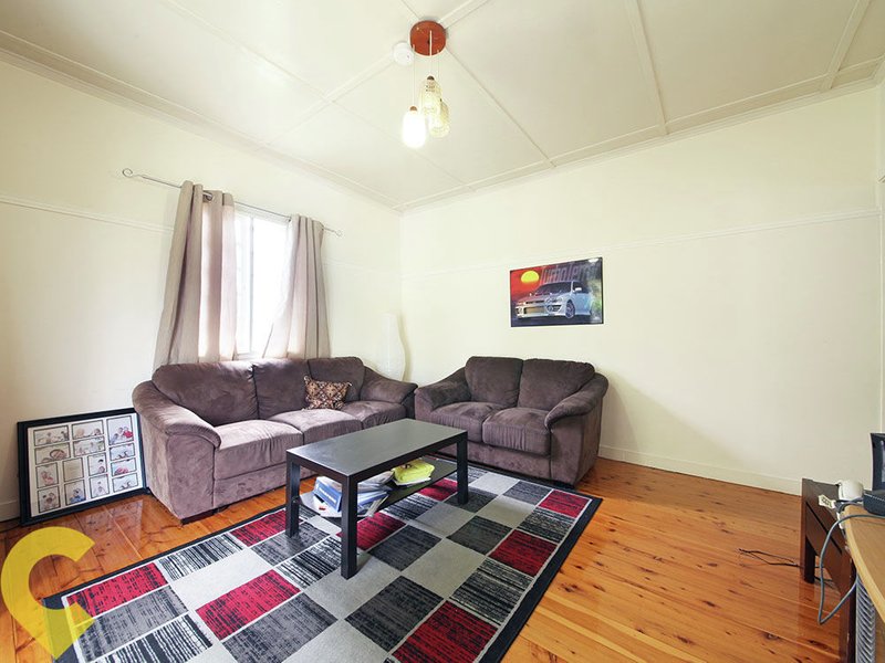 Photo - 65 Barclay Street, Deagon QLD 4017 - Image 2