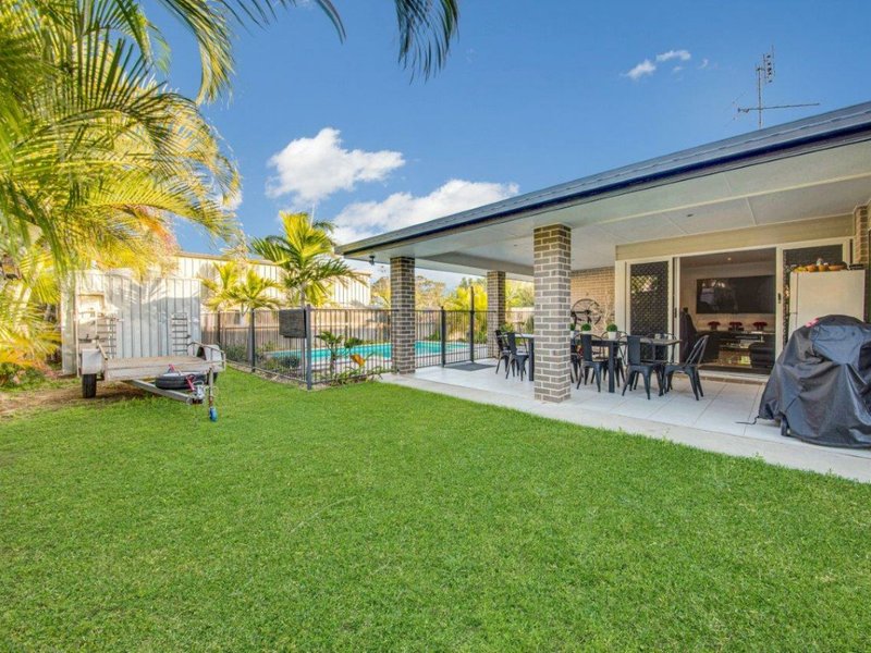 Photo - 65 Bauhinia Street, Boyne Island QLD 4680 - Image 14