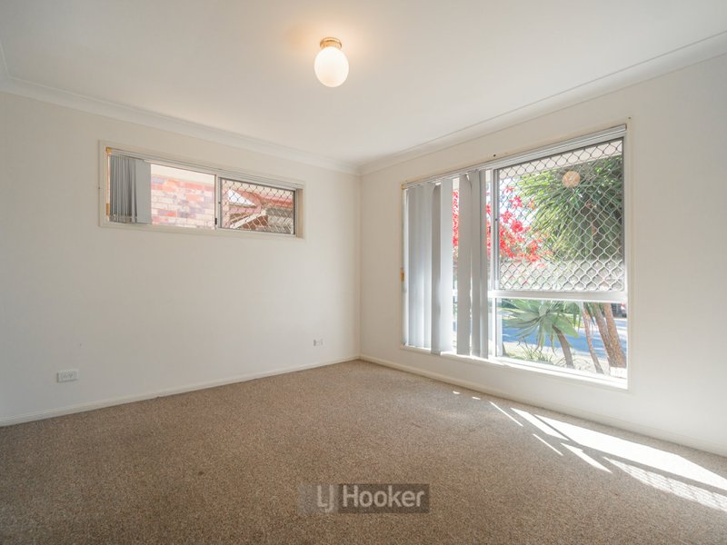 Photo - 65 Baxter Crescent, Forest Lake QLD 4078 - Image 7