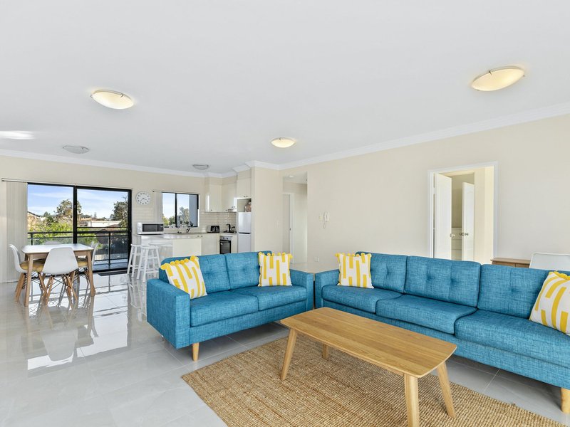 Photo - 6/5 Bay Road, The Entrance NSW 2261 - Image 2