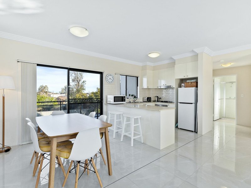 Photo - 6/5 Bay Road, The Entrance NSW 2261 - Image 4