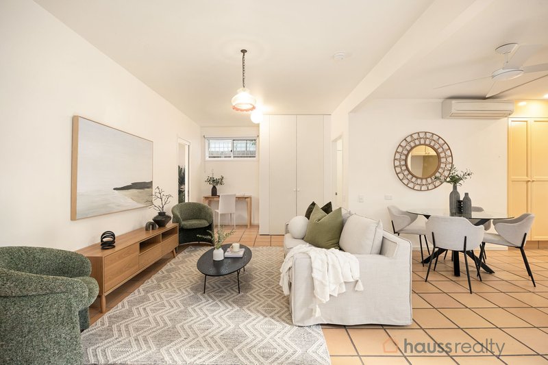 Photo - 65 Berry Street, Sherwood QLD 4075 - Image 6