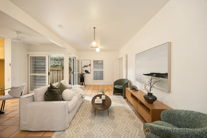Photo - 65 Berry Street, Sherwood QLD 4075 - Image 7
