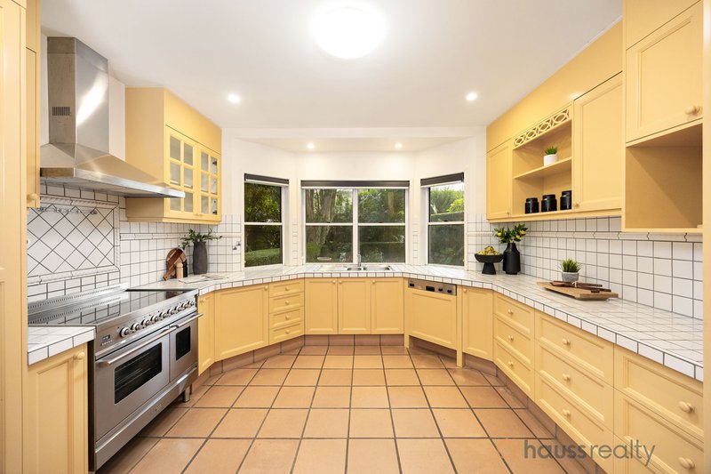 Photo - 65 Berry Street, Sherwood QLD 4075 - Image 8