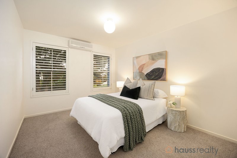 Photo - 65 Berry Street, Sherwood QLD 4075 - Image 14