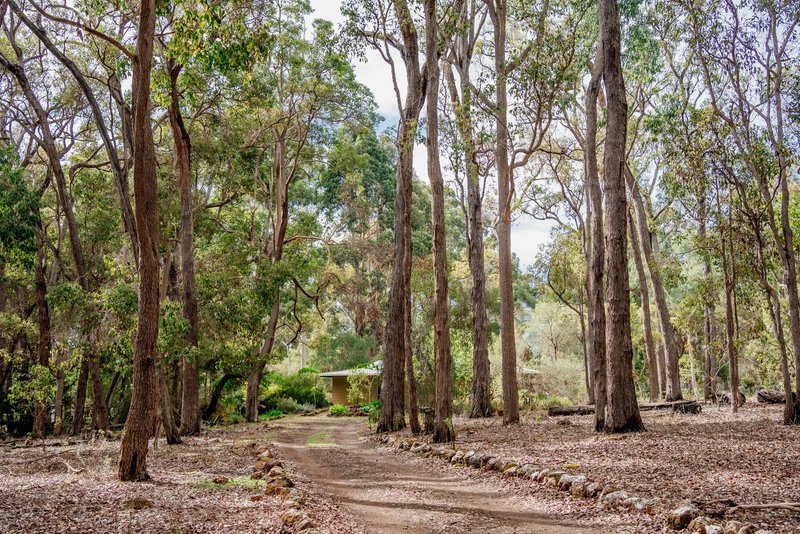 65 Blackwood River Drive, Nannup WA 6275