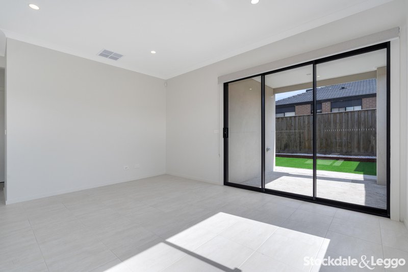 Photo - 65 Boomerang Road, Donnybrook VIC 3064 - Image 7