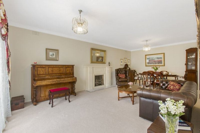 Photo - 65 Brandon Park Drive, Wheelers Hill VIC 3150 - Image 3