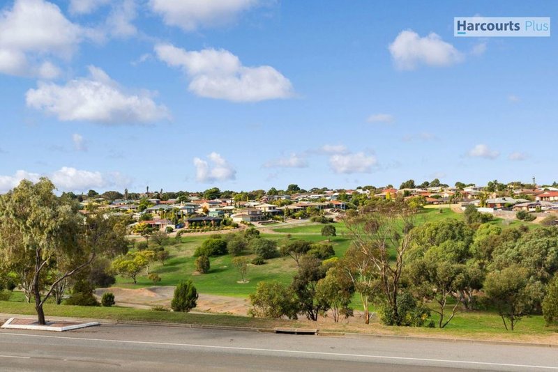 Photo - 65 Capella Drive, Hallett Cove SA 5158 - Image 3