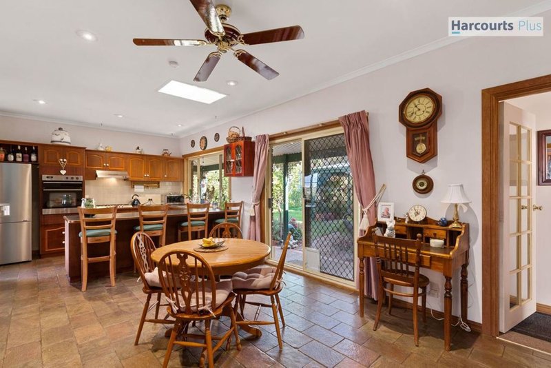 Photo - 65 Capella Drive, Hallett Cove SA 5158 - Image 7