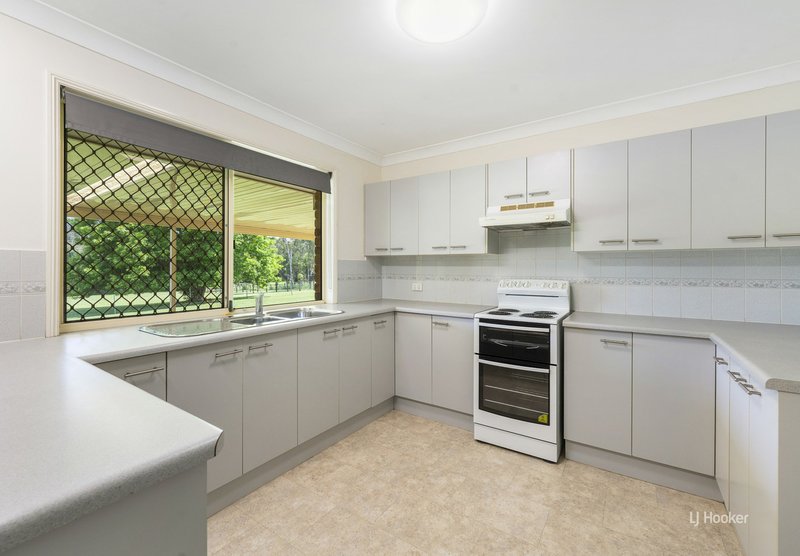 Photo - 65 Carralluma Crescent, Fernvale QLD 4306 - Image 4