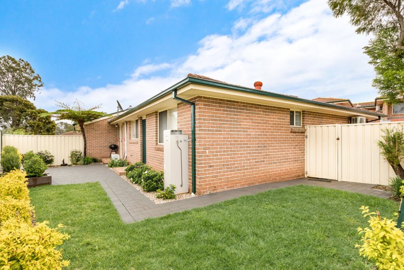 Photo - 6/5 Casuarina Place, Macquarie Fields NSW 2564 - Image 10