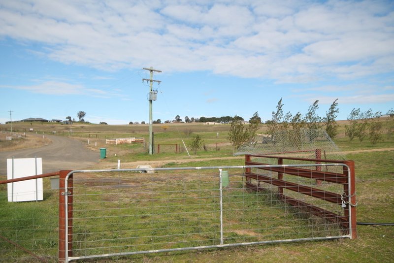 Photo - 65 Cherry Vale Place, Young NSW 2594 - Image 7