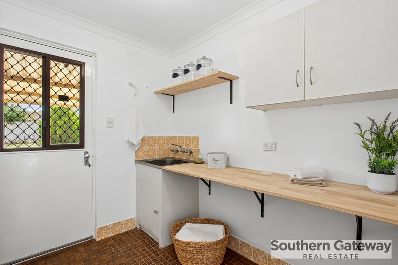 Photo - 65 Chisham Avenue, Parmelia WA 6167 - Image 15