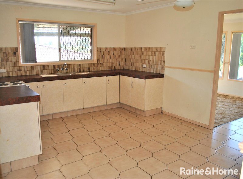Photo - 65 Collingwood Drive, Collingwood Park QLD 4301 - Image 4