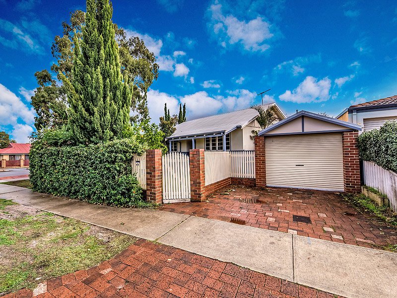 65 Coolgardie Street, St James WA 6102