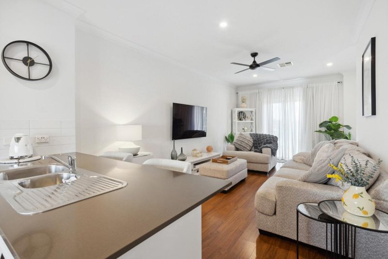 Photo - 6/5 Coventry Street, Mawson Lakes SA 5095 - Image 6