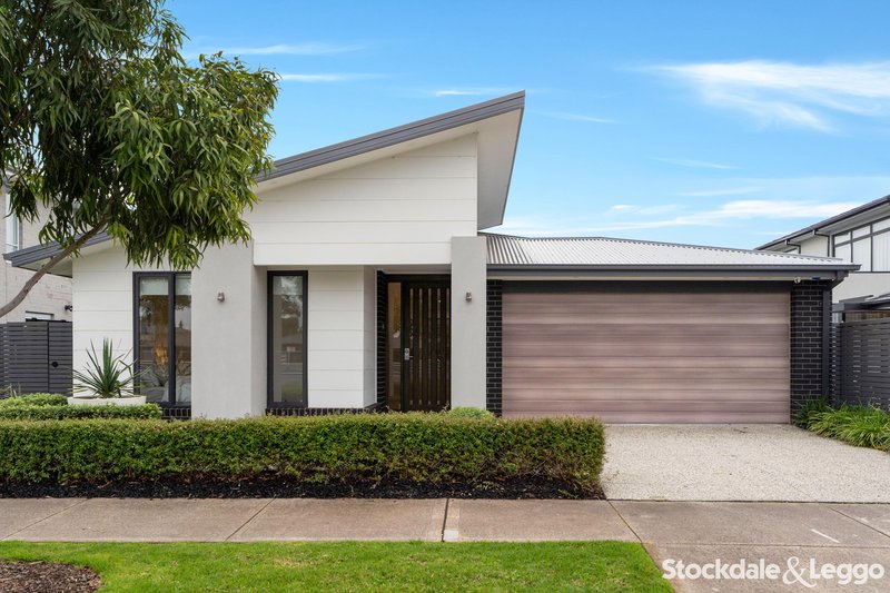 Photo - 65 Creekbridge Street, Craigieburn VIC 3064 - Image 1