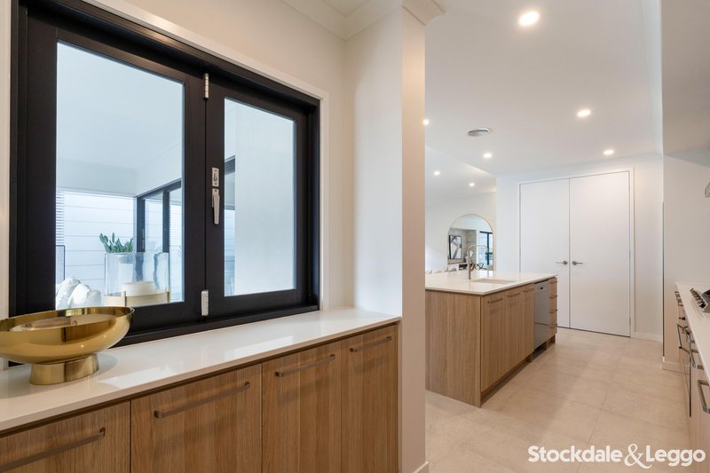 Photo - 65 Creekbridge Street, Craigieburn VIC 3064 - Image 19