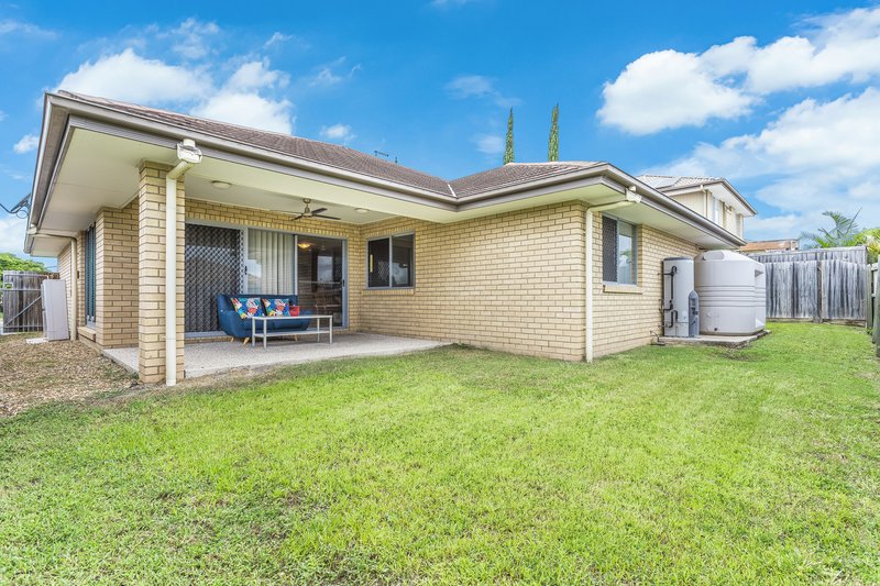 Photo - 65 Denham Crescent, North Lakes QLD 4509 - Image 16