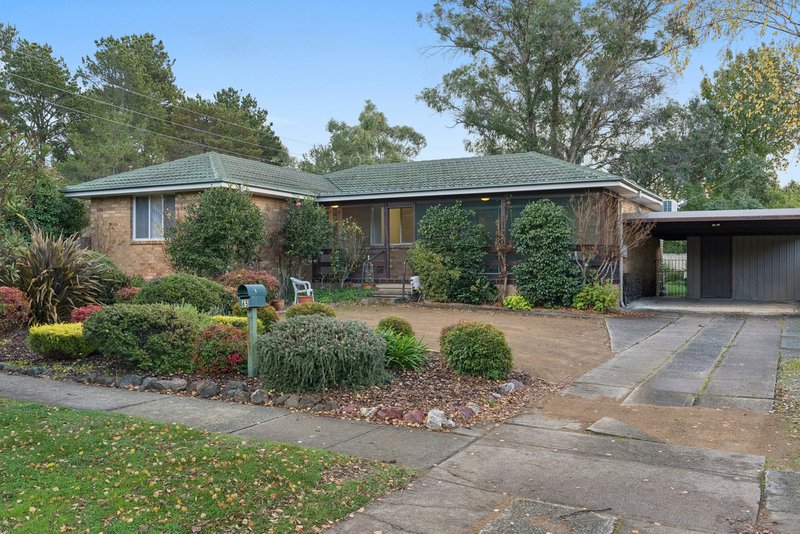 Photo - 65 Dixon Drive, Duffy ACT 2611 - Image 2