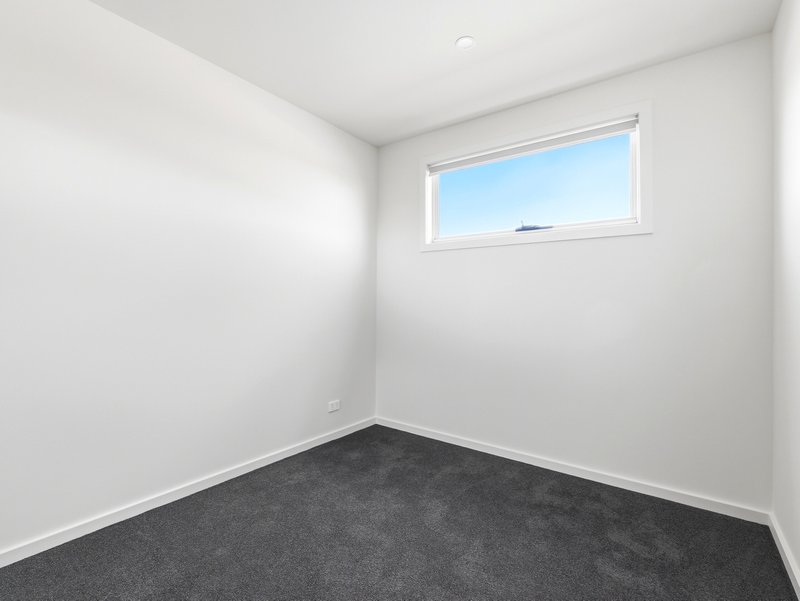 Photo - 65 Everbloom Crescent, Tarneit VIC 3029 - Image 9