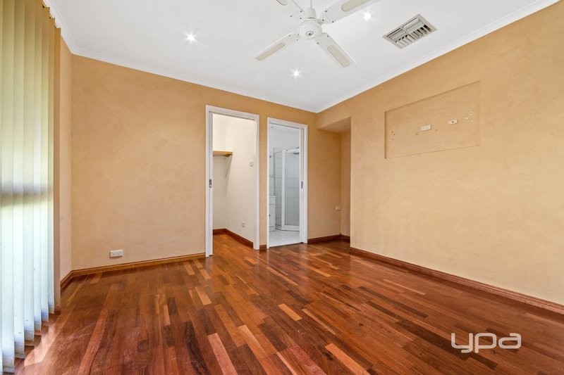 Photo - 65 Fairfax Circuit, Albanvale VIC 3021 - Image 6