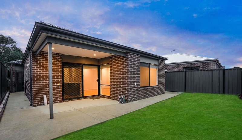 Photo - 65 Gateshead Street, Craigieburn VIC 3064 - Image 12