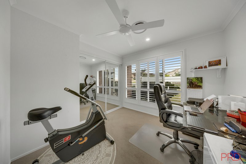 Photo - 65 Geoffrey Thomas Drive, Tannum Sands QLD 4680 - Image 14
