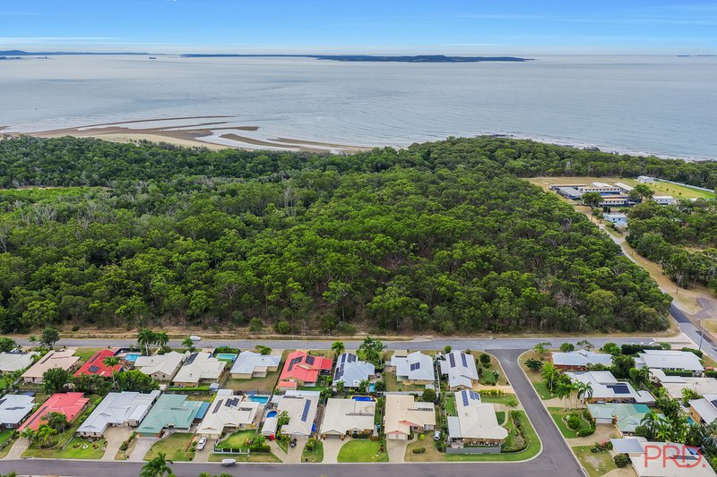 Photo - 65 Geoffrey Thomas Drive, Tannum Sands QLD 4680 - Image 18