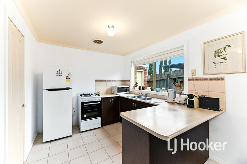 Photo - 6/5 Glenda Court, Pakenham VIC 3810 - Image 6