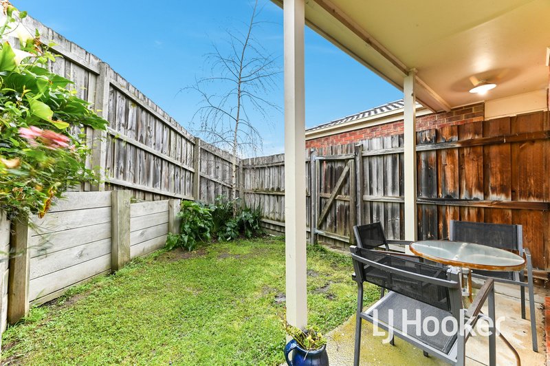 Photo - 6/5 Glenda Court, Pakenham VIC 3810 - Image 12