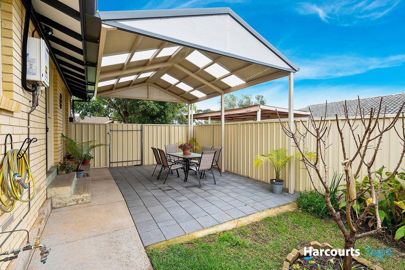 Photo - 65 Glenhelen Road, Morphett Vale SA 5162 - Image 11