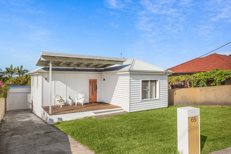 65 Grand View Parade, Lake Heights NSW 2502